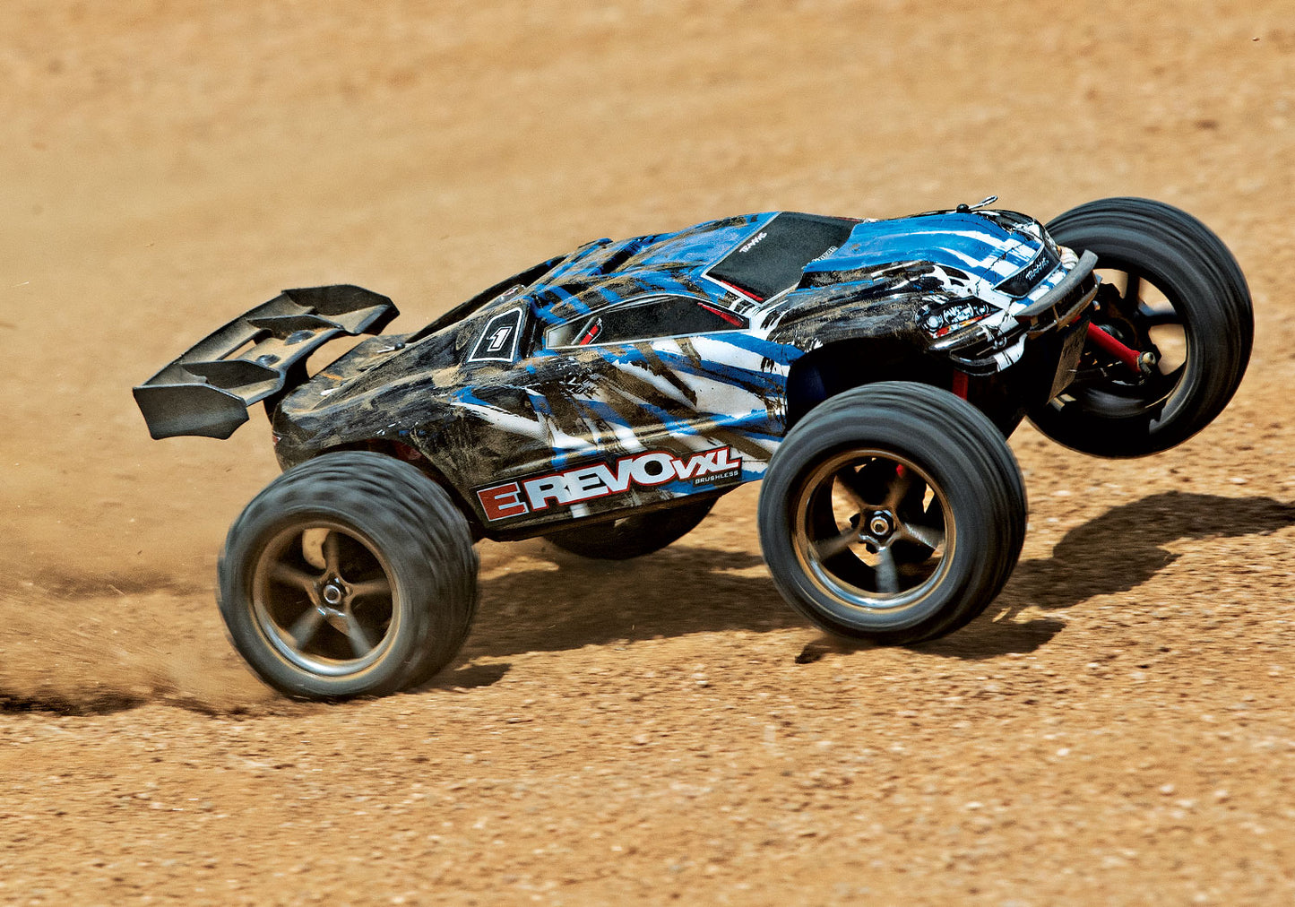 71076-8 Blue 1/16 Scale E-Revo VXL: 4X4 Brushless Monster Truck w/USB-C