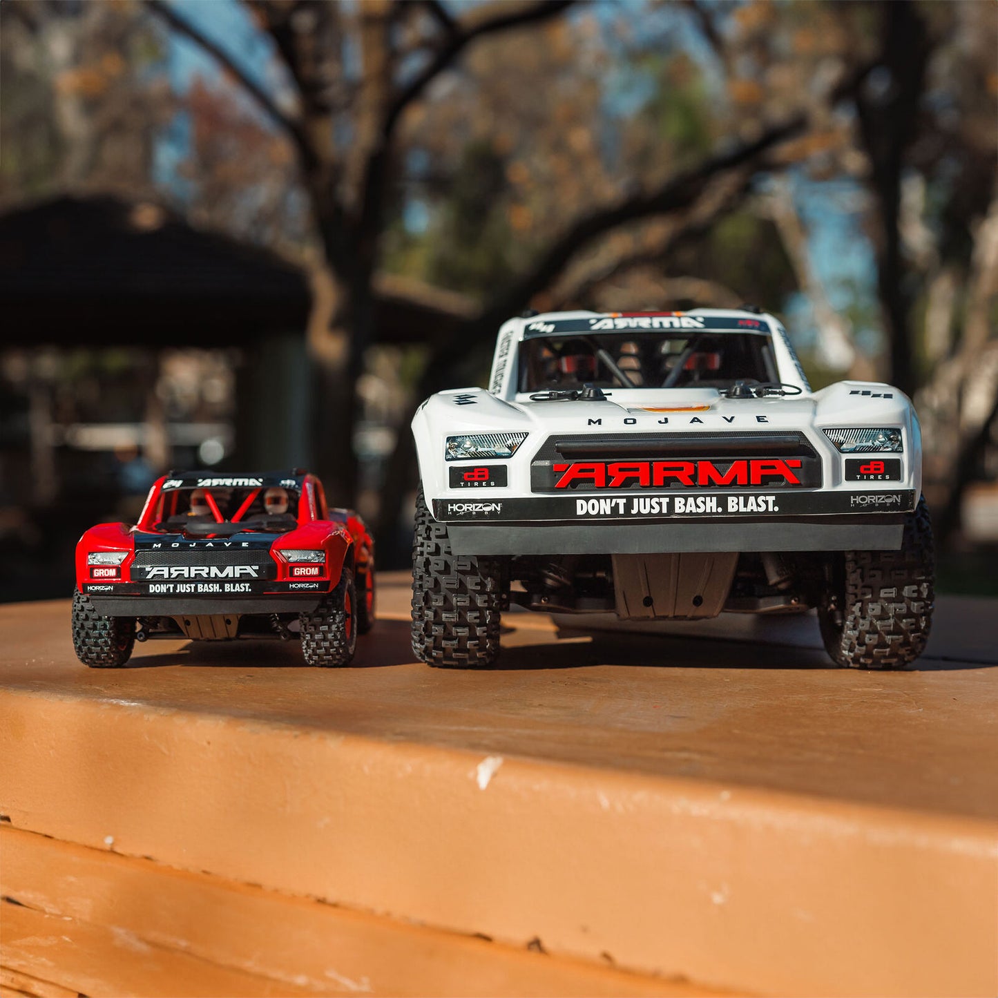 MOJAVE GROM MEGA 380 Brushed 4X4 Small Scale Desert Truck RTR with Battery & Charger, Blue/White