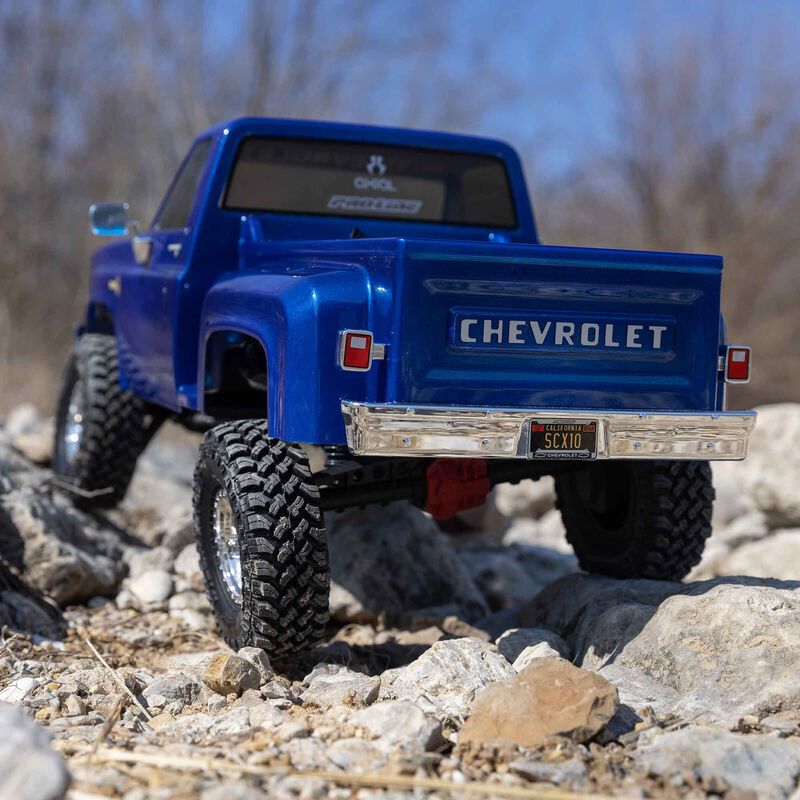 1/10 SCX10 III Base Camp 1982 Chevy K10 4X4 RTR, Blue