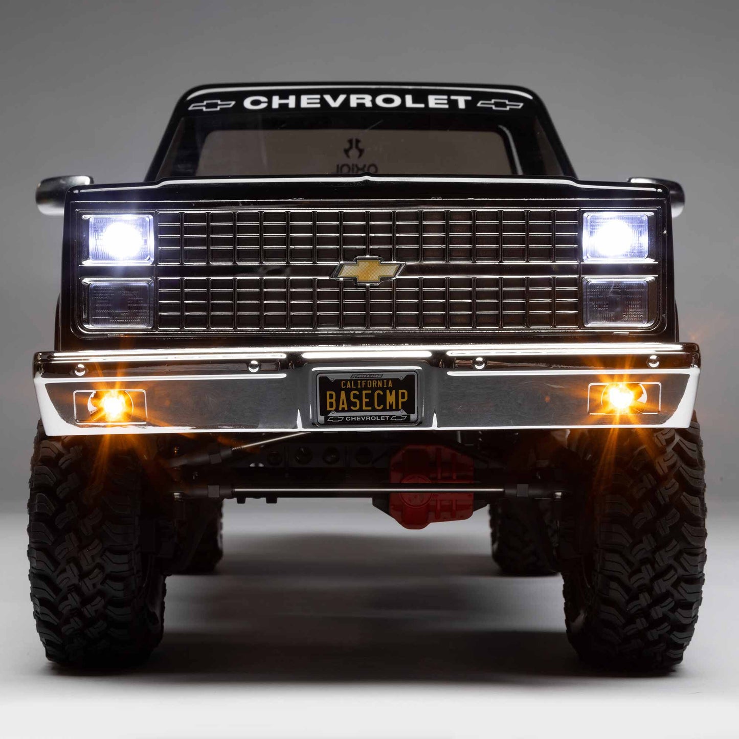 SCX10 III Base Camp 82 Chevy K10 RTR Black