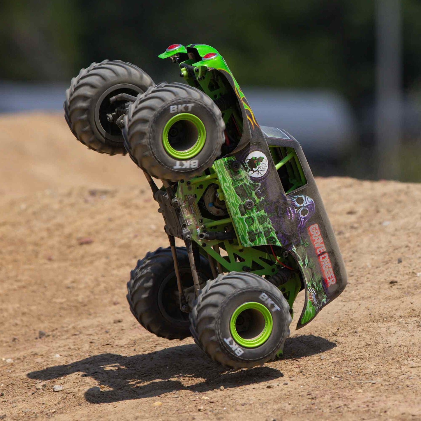 Losi 1/18 Mini LMT 4WD Grave Digger Monster Truck Brushed RTR