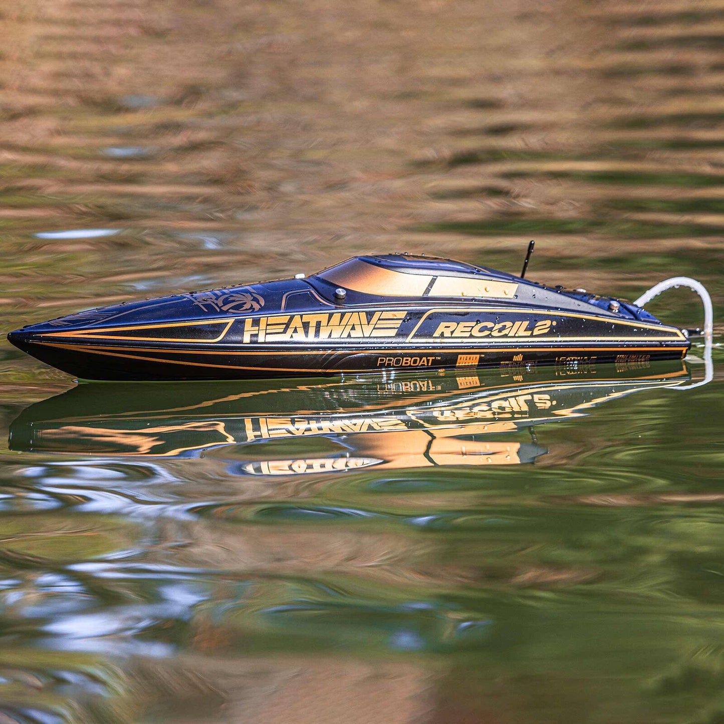 ProBoat Heatwave Recoil 2 V2 26 Self-Righting, Brushless: RTR