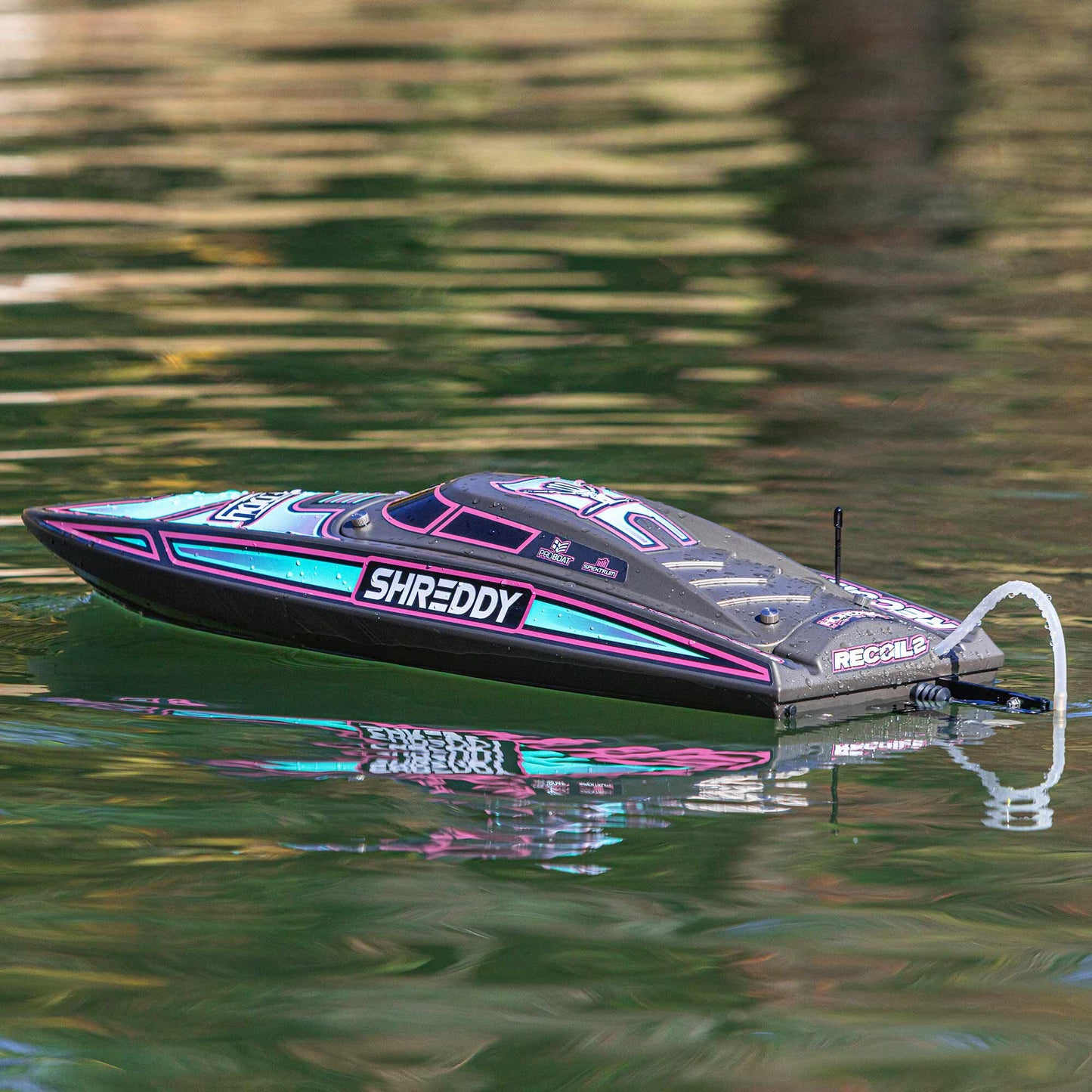 Proboat Shreedy Recoil V2 26 Self-Righting, Brushless: RTR