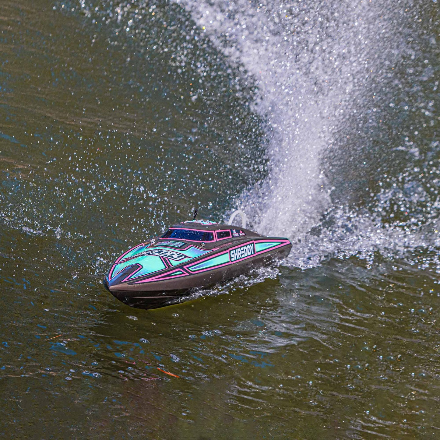 Proboat Shreedy Recoil V2 26 Self-Righting, Brushless: RTR