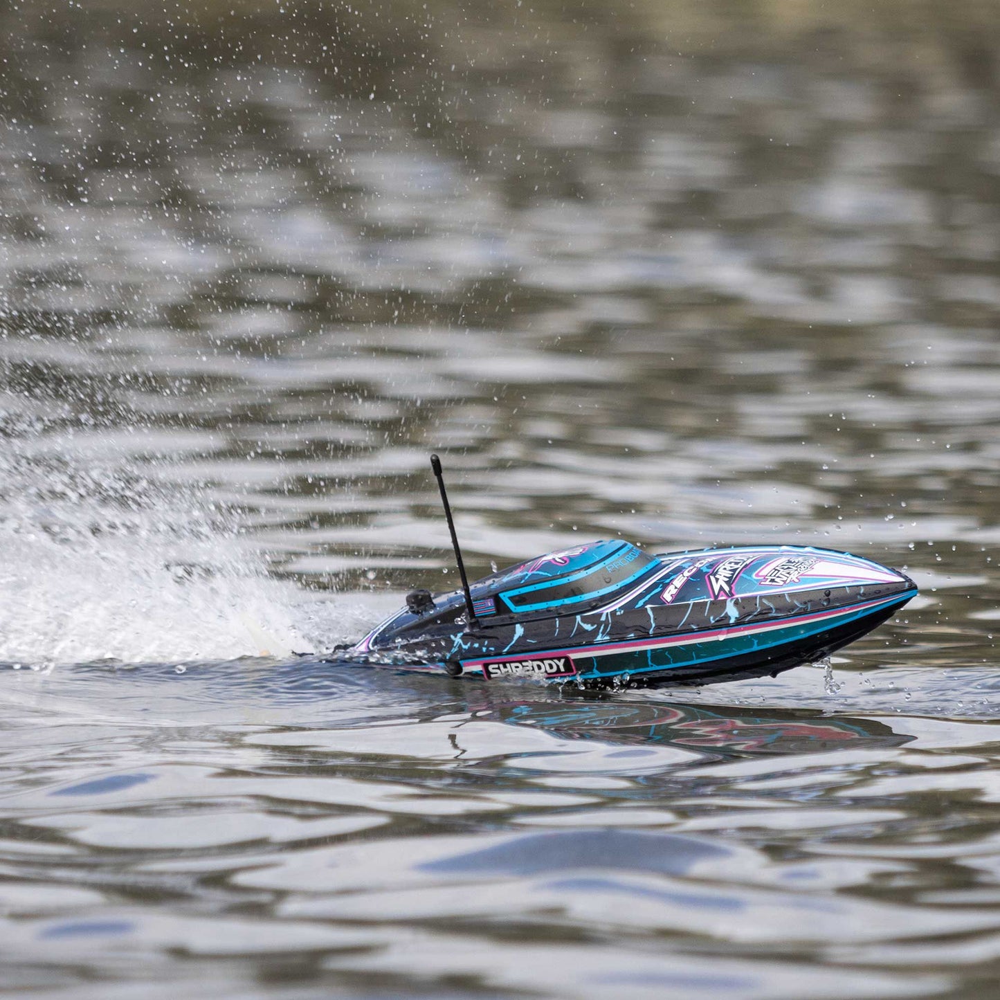 ProBoat Recoil 2 18" Brushless, Shreddy: RTR