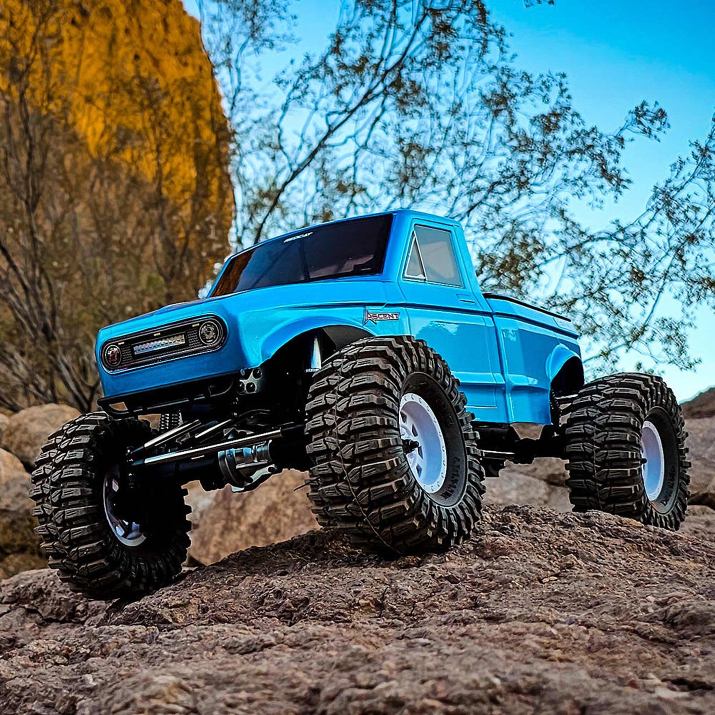 1/10 Redcat Ascent - LCG Rock Crawler - BLUE 2 Piece Pinched & Dovetailed Body