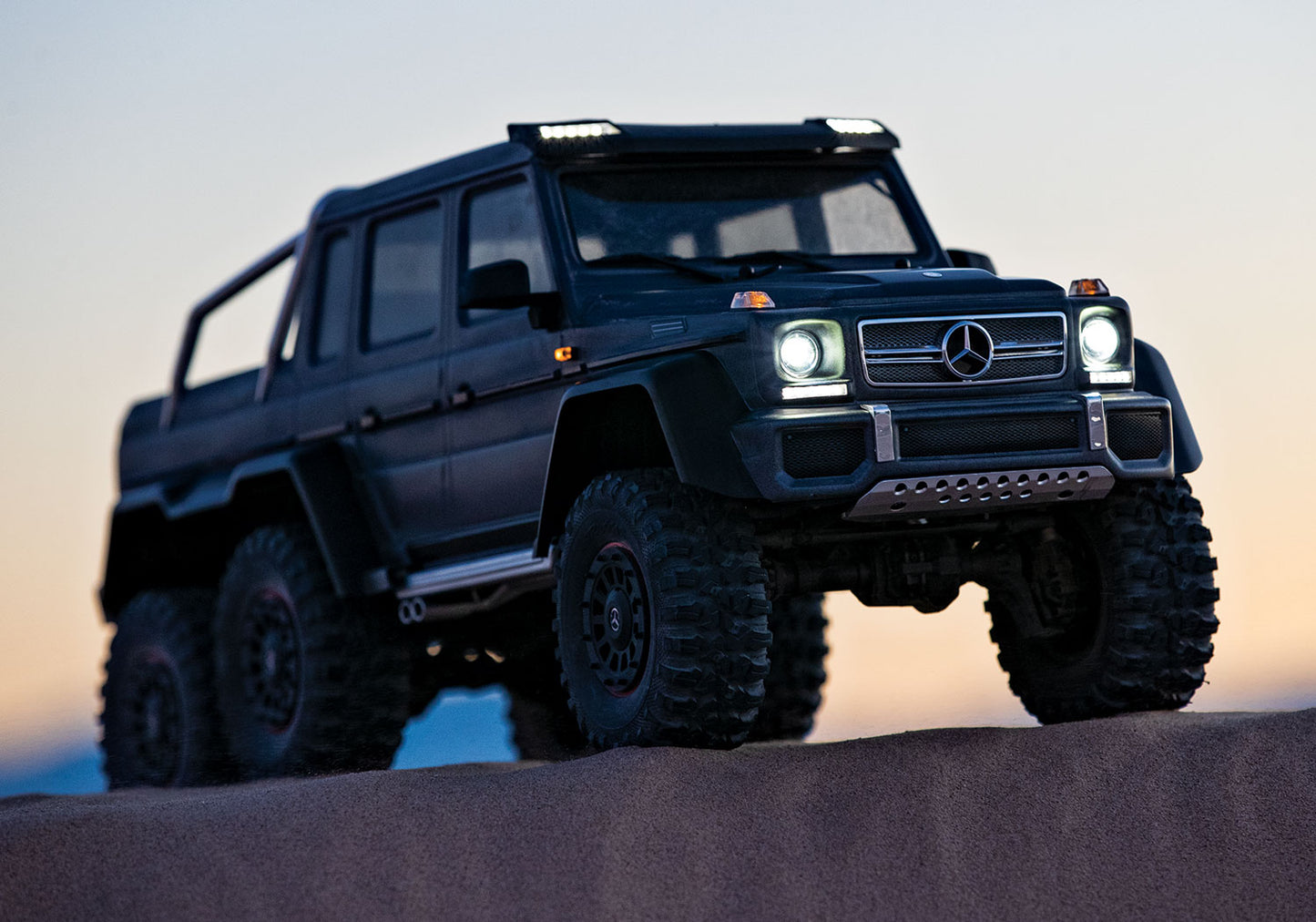 88096-4-SLVR  TRX-6 Mercedes-Benz G 63 AMG 6x6  Silver